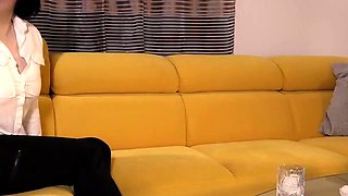 Hot Romantic Sex with a New Neighbor Who Came to Introduce Herself to Me Dada Deville
