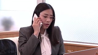 Asian mommy in fetish sexy scene 08 - bossy Japanese MILF in pantyhose