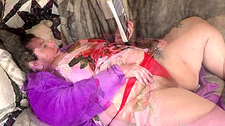 NAUGHTYNATURAL   Delilah Squirting At Home