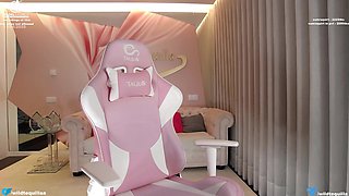 Superrubia Sizzles with Intense Passion in Amateur Scene