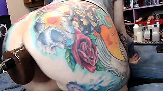 Close up MILF masturbation