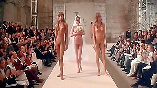 Nude Runway Show - Ready to Wear (Pret-a-porter) (1994)