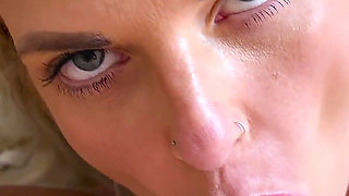 Housewife on Heat: the Gardener's Reward Ft Robyn & Tatman Quinn (4k)