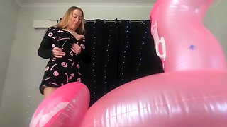 amateur blonde solo webcam