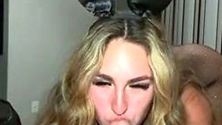 Bunny Kekebanksxx sucks a dick in bed