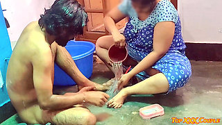In Summer, I Enjoyful Hot XXX Bath with Stepbrother