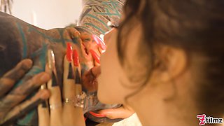 Anuskatzz squirts all over Eden Ivy