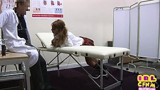 Petite CFNM babe get made love in 3way