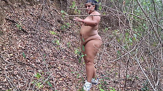 BBW Latina Walks Outdoors Naked and Uses Her Dildo