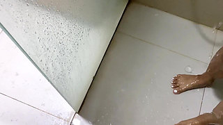 Seduced by My Stepmother's Sexiness Who Is Taking a Shower