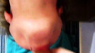 Deutsche MILF auf den Kopf gestellt, tiefer Oralsex