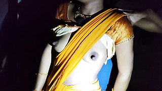 Hot Indian kamwali bai romance in yellow saree