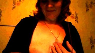 Mature Russian Amateur Irina Shows Off on Webcam