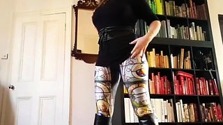 Amateur webcam girl masturbate big dildo