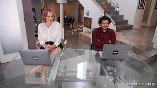 Dana De Armond Gives Rico Hernandez a Hardcore Blowjob Before He Pounds Her in a Steamy Video Call
