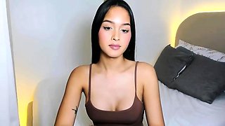 Hottest Amateur 19yo Blonde Teen going solo on Webcam