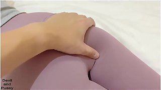 中出瑜伽女教练把白酱骑出来creampie Yoga Girl
