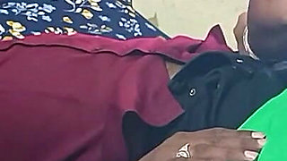 Desi Aunty Hot Fucking with Opposite Home Boy in Bed