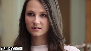 Brunette Liz Jordan Seduces College Lesbian for Anal