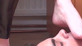 Foot worship 159 feet in office