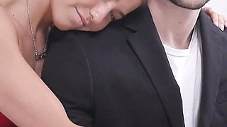 Stud Zack Dickson Gets His Feet Licked by Violet Moore!