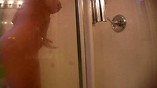 Solo Dream Babes: Allie in the Shower