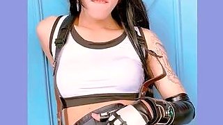 EmilyYunicorn's Tifa Lockhart Cosplay - Handjob Cumshot