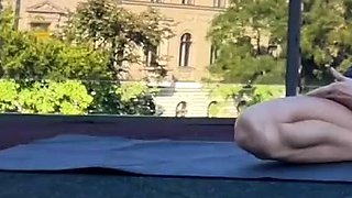 Solo public yoga
