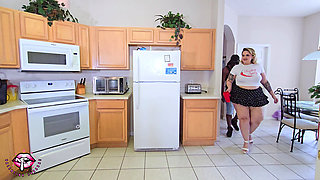 MILF Next Door Valentina Milks Neighbor Mr. Stixxx