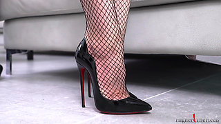Fishnet Pantyhose Masturbation