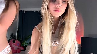 Close up onto Hina Aiuchi trimmed cookie Masturbation