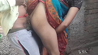 Hot Indian wife indulges in sensual desi sex adventure!