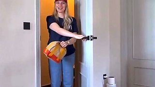 Noa Maes Gets Banged While Delivering Fast Food Onlyfans