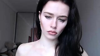 Cute amateur webcam teen girl toying pussy on webcam