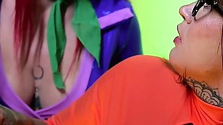 Lesbian Velma and Daphne Hardcore Lesbian Fuck