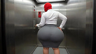 Big Ass Secretary Teasing in the Elevator