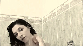 A Delightful Mid-afternoon Bath