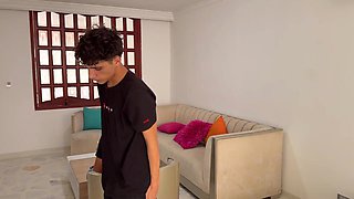 Me follo a la mujer de mi amigo mientras este está distraído - Hd