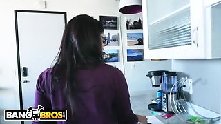 Teen Step Sister Holly Hendrix Takes Black Step Brother's Big Dick in Her Ass - BangBros