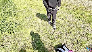 Due Guardoni Si Uniscono E La Ragazza Italiana Si Trova Tre Cazzi Da Succhiare E Far Sborrare Sul Suo Viso