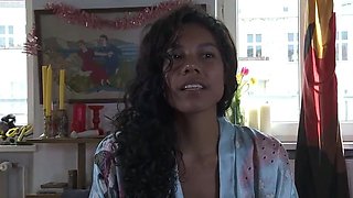 Sexy brunette achieves a super-naughty outdoor orgasm