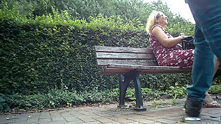 Invited a Beautiful Fucking in the Park to Take a Walk and Fight There