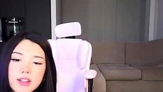 CLOSE UP OF TEENS PARADISE