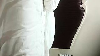 Amateur milf hidden cam