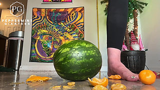 67 Giantess Size 16 Slo-mo Feet Crush Slow Motion Oranges & Watermelon Destruction