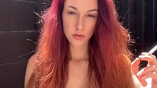 Italian XXL boobies Cougar Artemisia Love super-sexy smoking outdoor