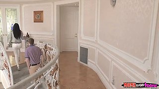Milf wants eighteen year old penis