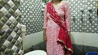 Indian Hot Mokrani Ki Chudai Malkin Se In Washroom