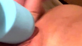 Amateur close up ass toying