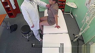 Czech babe drilled at medical checkup